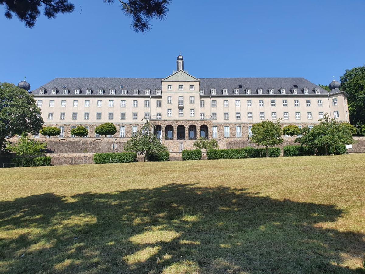 Kardinal Schulte Haus Hotel Bergisch Gladbach Exterior photo